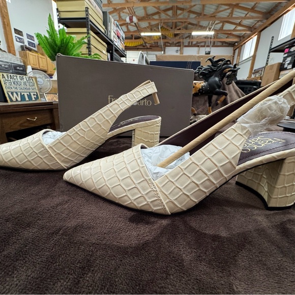 Franco Sarto Textured Tan Slingback Heels size 7.5 - Picture 8 of 12